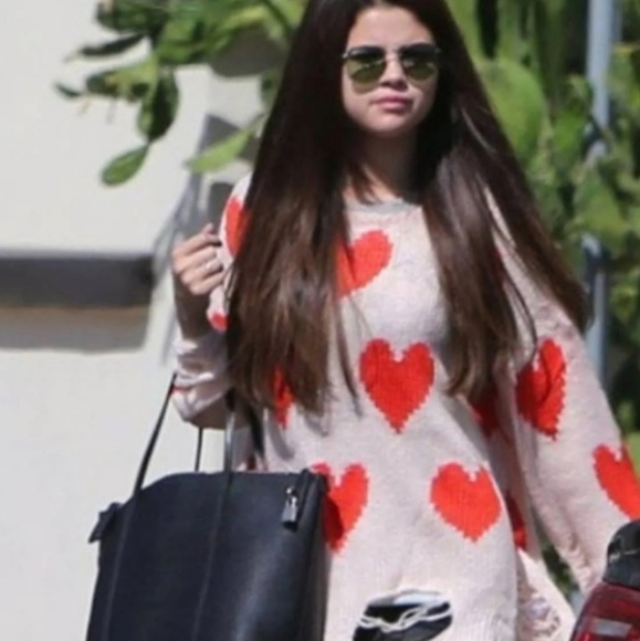 WILDFOX WHITE LABEL 'All Over Love' Lennon Sweater in PINK / RED HEARTS (S) - Picture 7 of 9